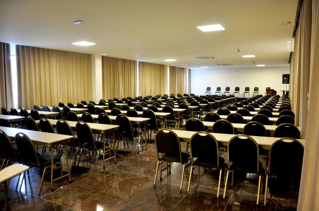 Gálatas Golden Hotel Patos de Minas Esterno foto