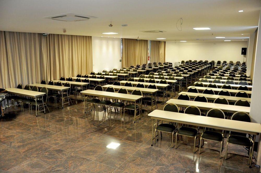 Gálatas Golden Hotel Patos de Minas Esterno foto