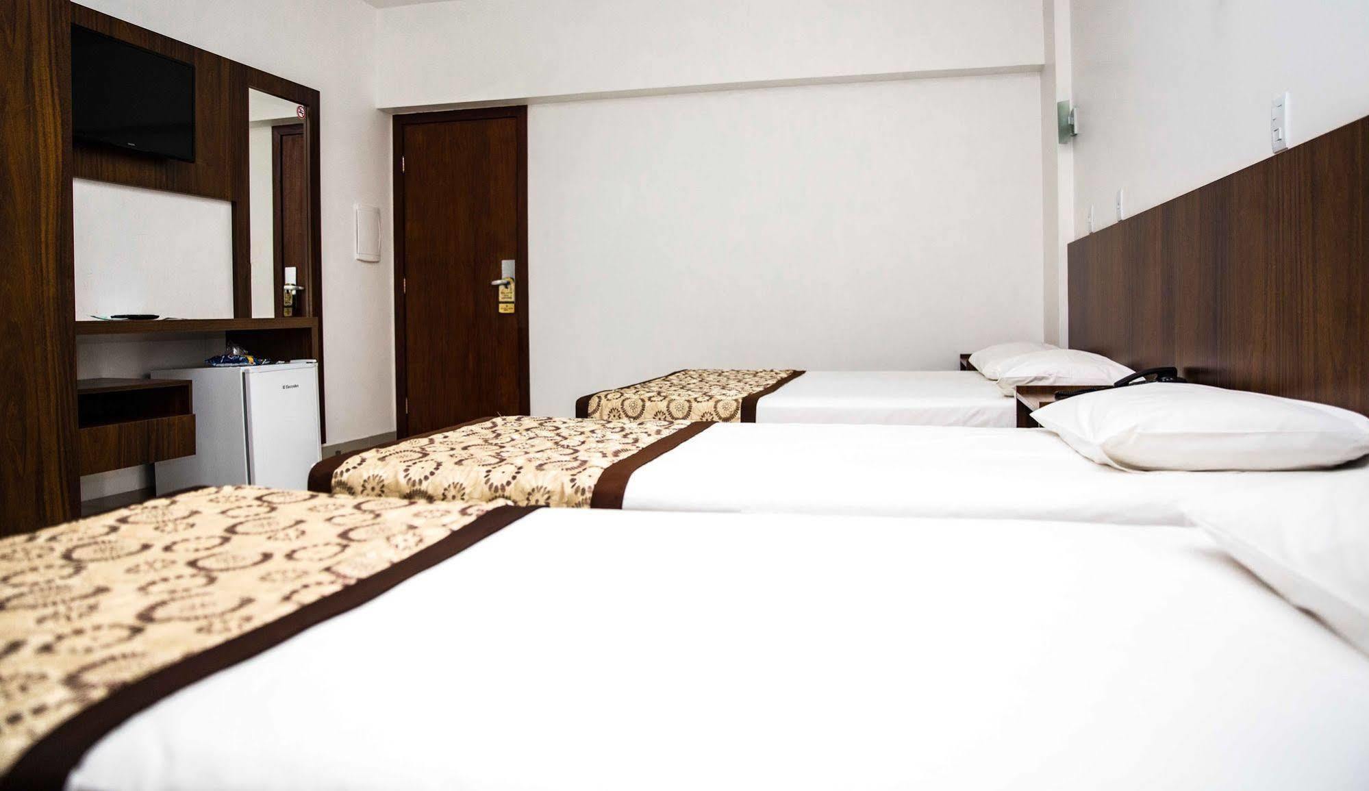 Gálatas Golden Hotel Patos de Minas Esterno foto